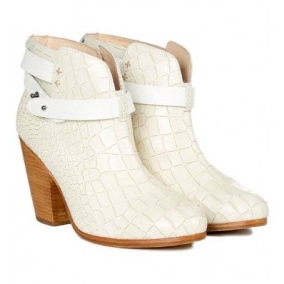 Rag & Bone Harrow Booties in Ivory Snakeskin Sz. 38.5 / 8.5US - Picture 1 of 16